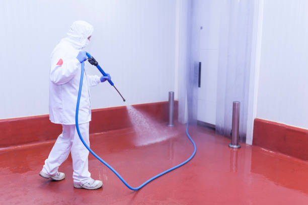 Best Animal Enclosure Cleaning  in Middleburg Heights, OH